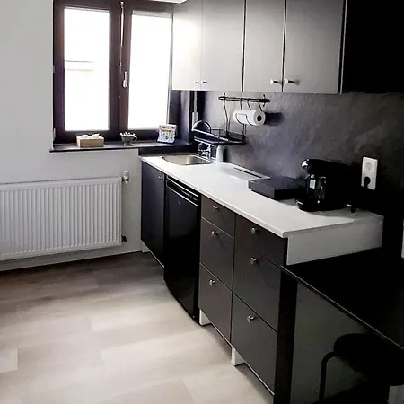 Appartement Mit Kueche Und Eigenem Eingang Hinter Dem Haus Heilbronn